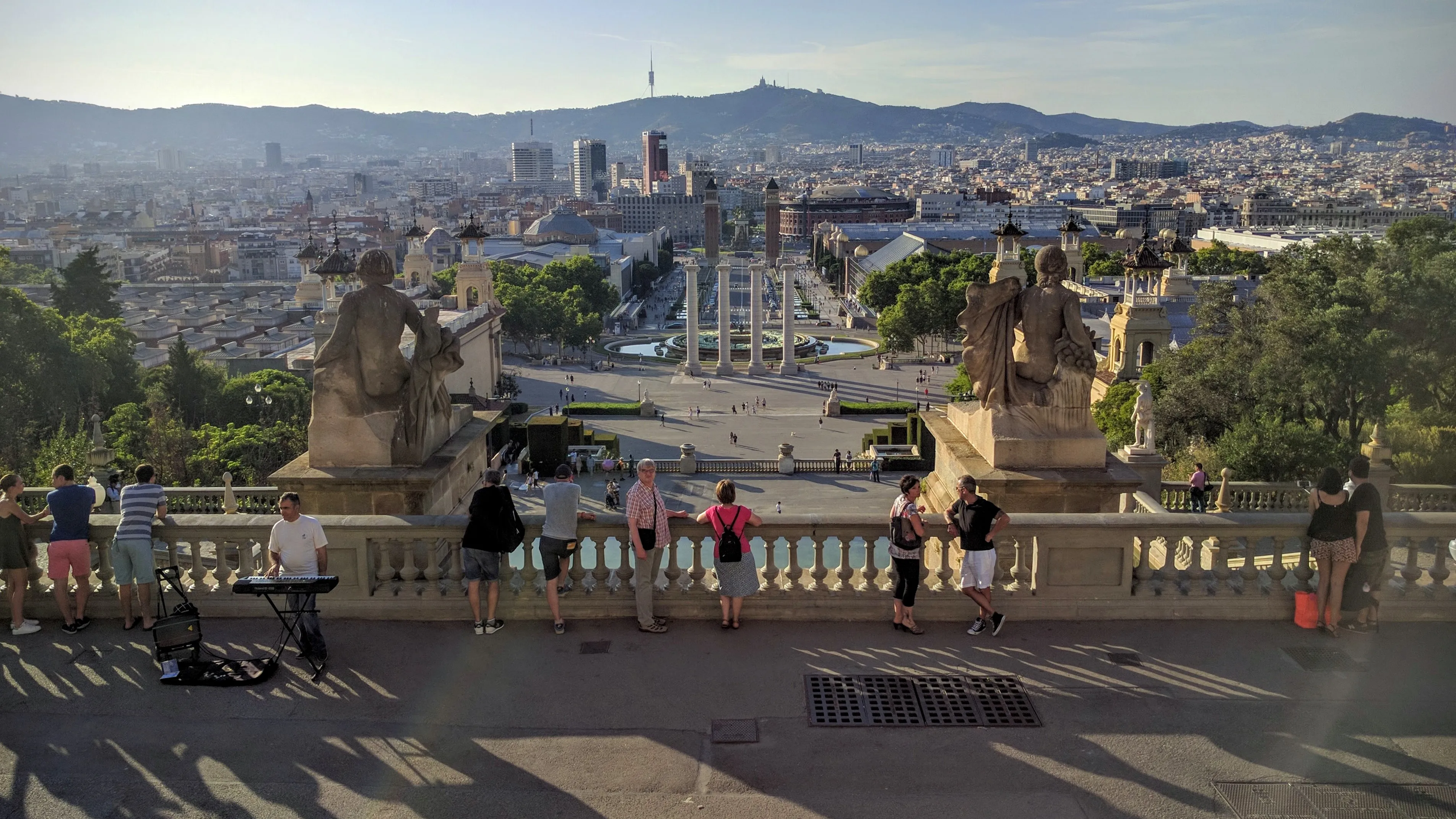 barcelona view.DbkK9P2Y.jpg