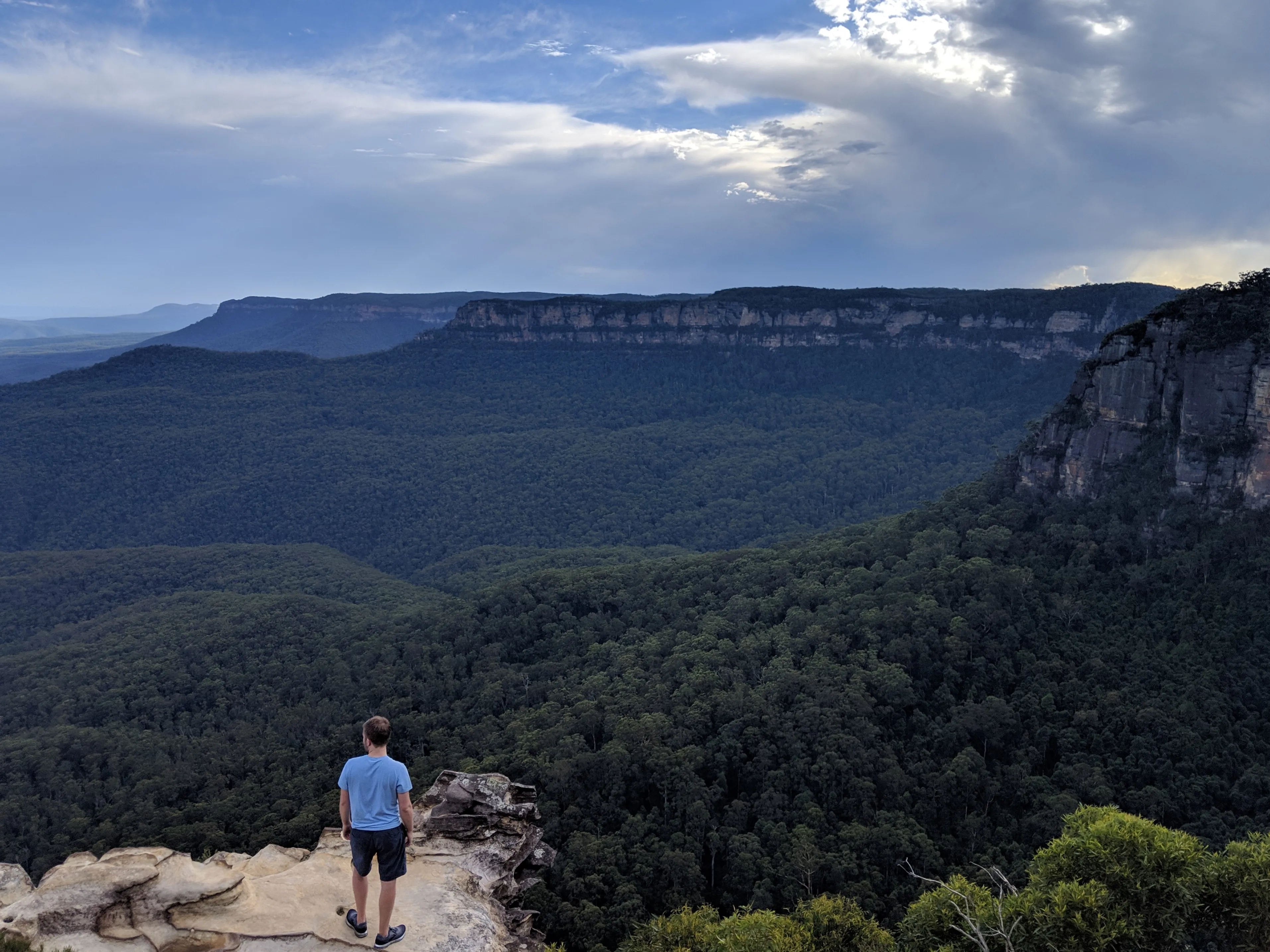blue mountains view dan.BJ57wQn1.jpg