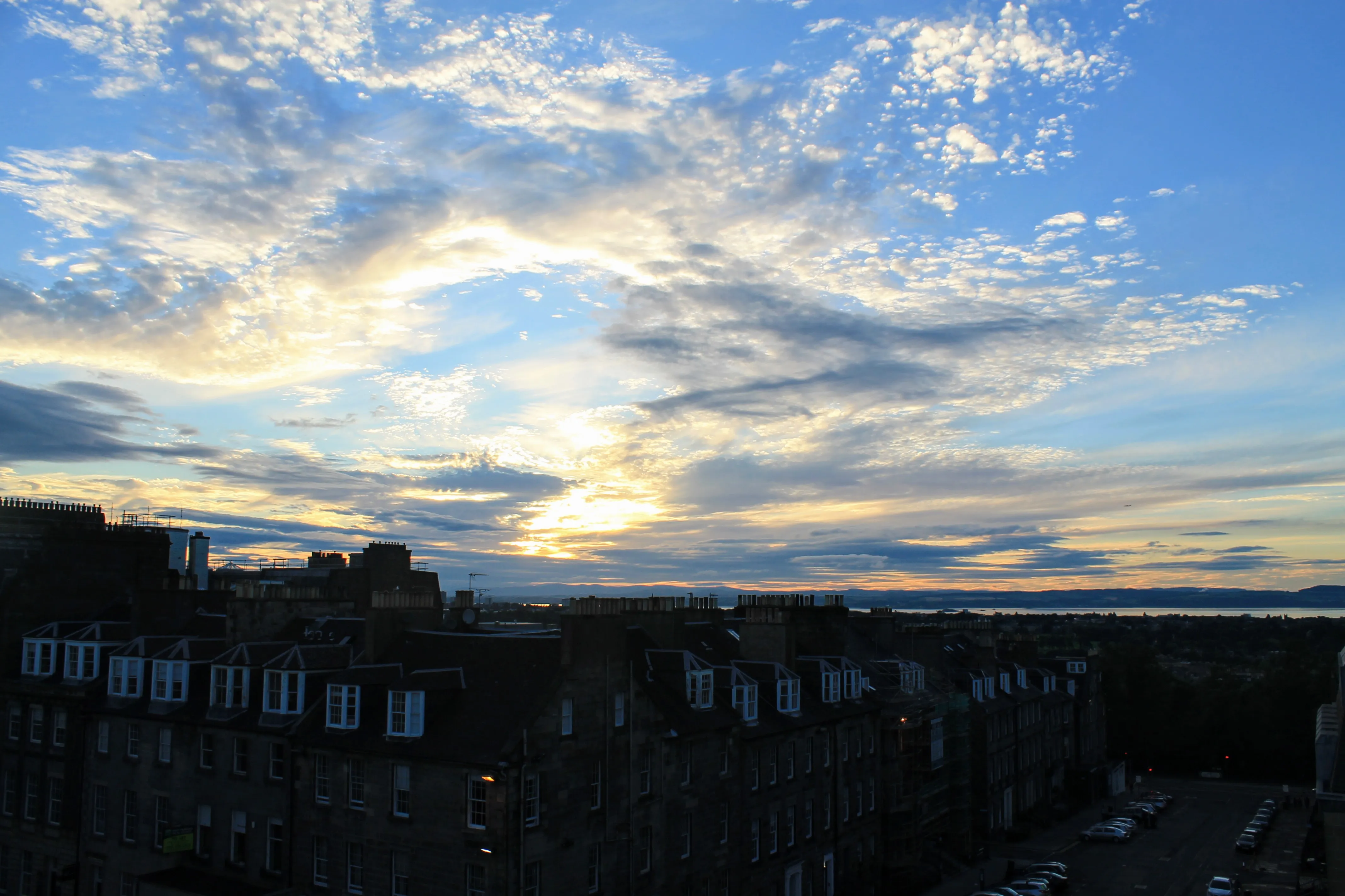edinburgh sky.waCpRplO.jpg
