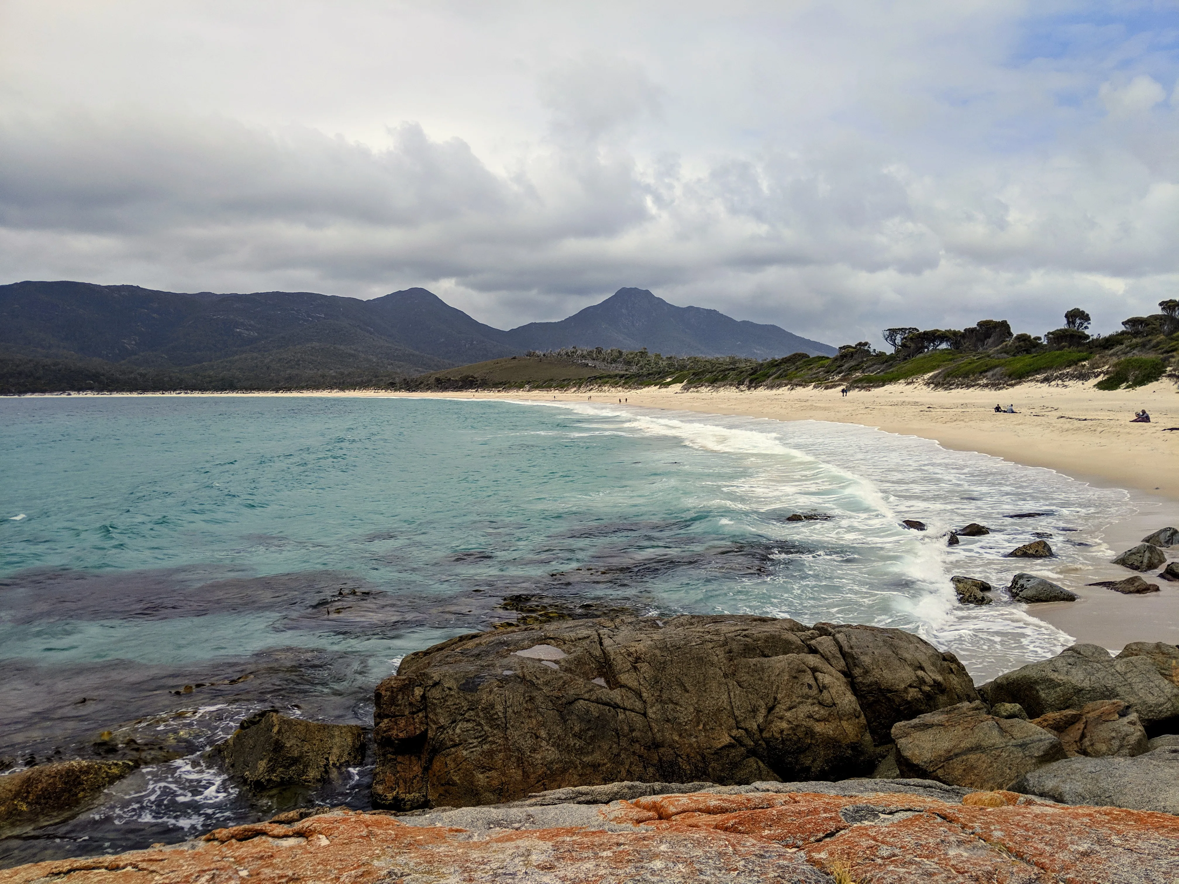 freycinet wineglass beach.Df6Hsw7q.jpg