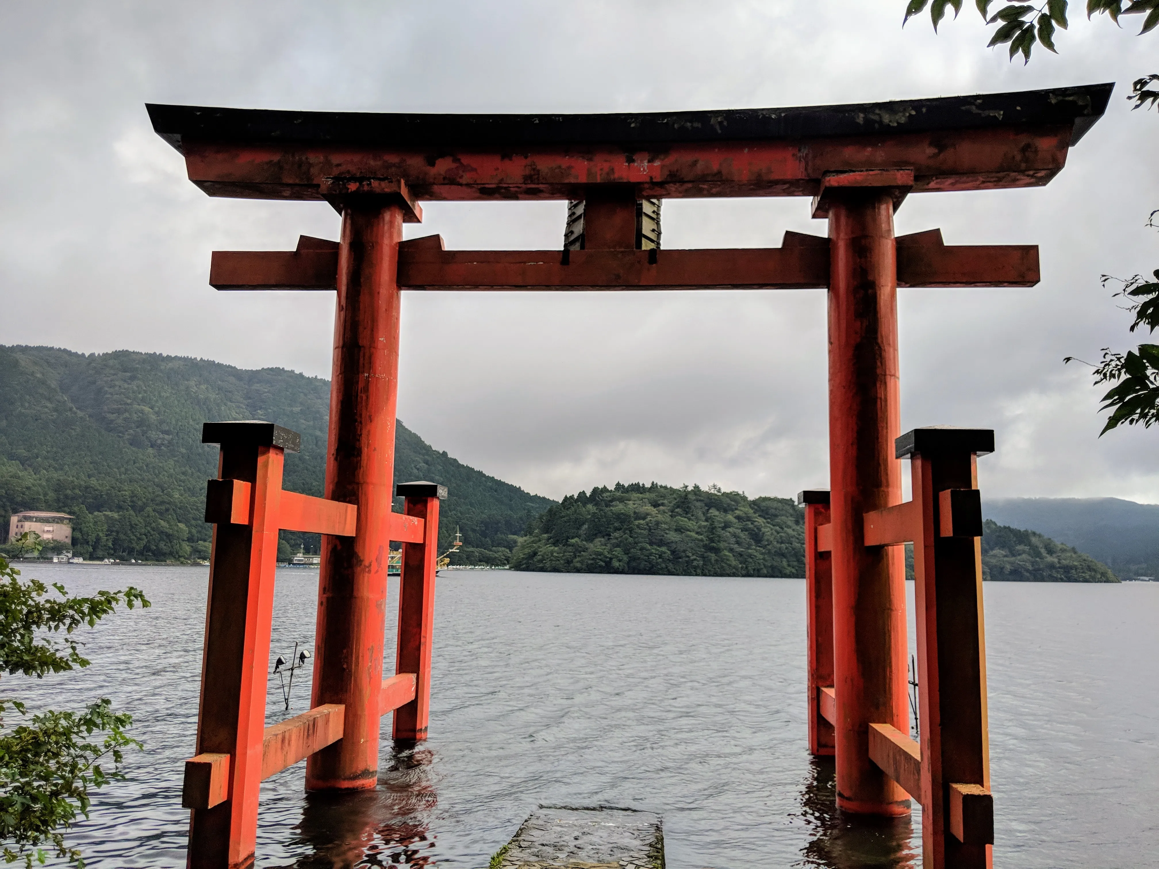 hakone shrine gate.B7c1 aRB.jpg