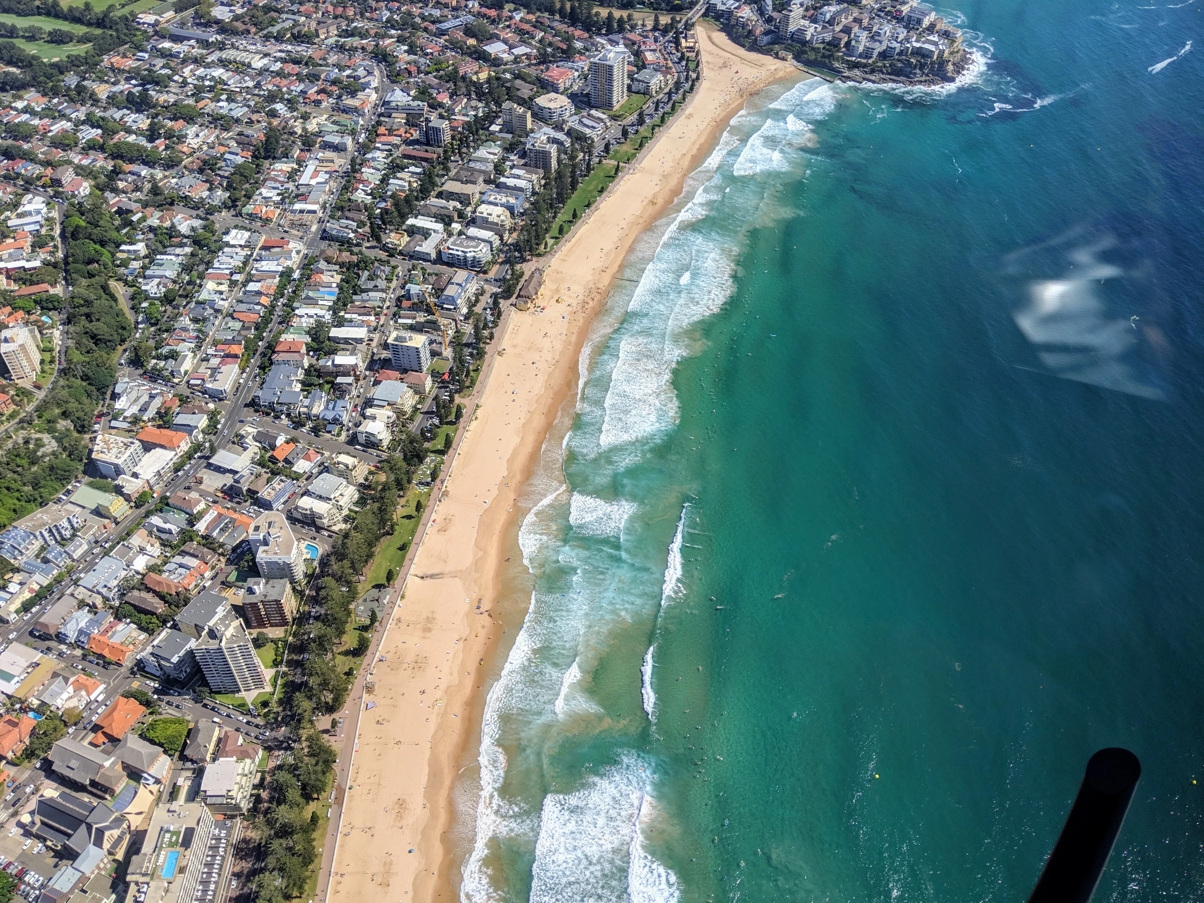 helicopter beach.zm7ek hS.jpg