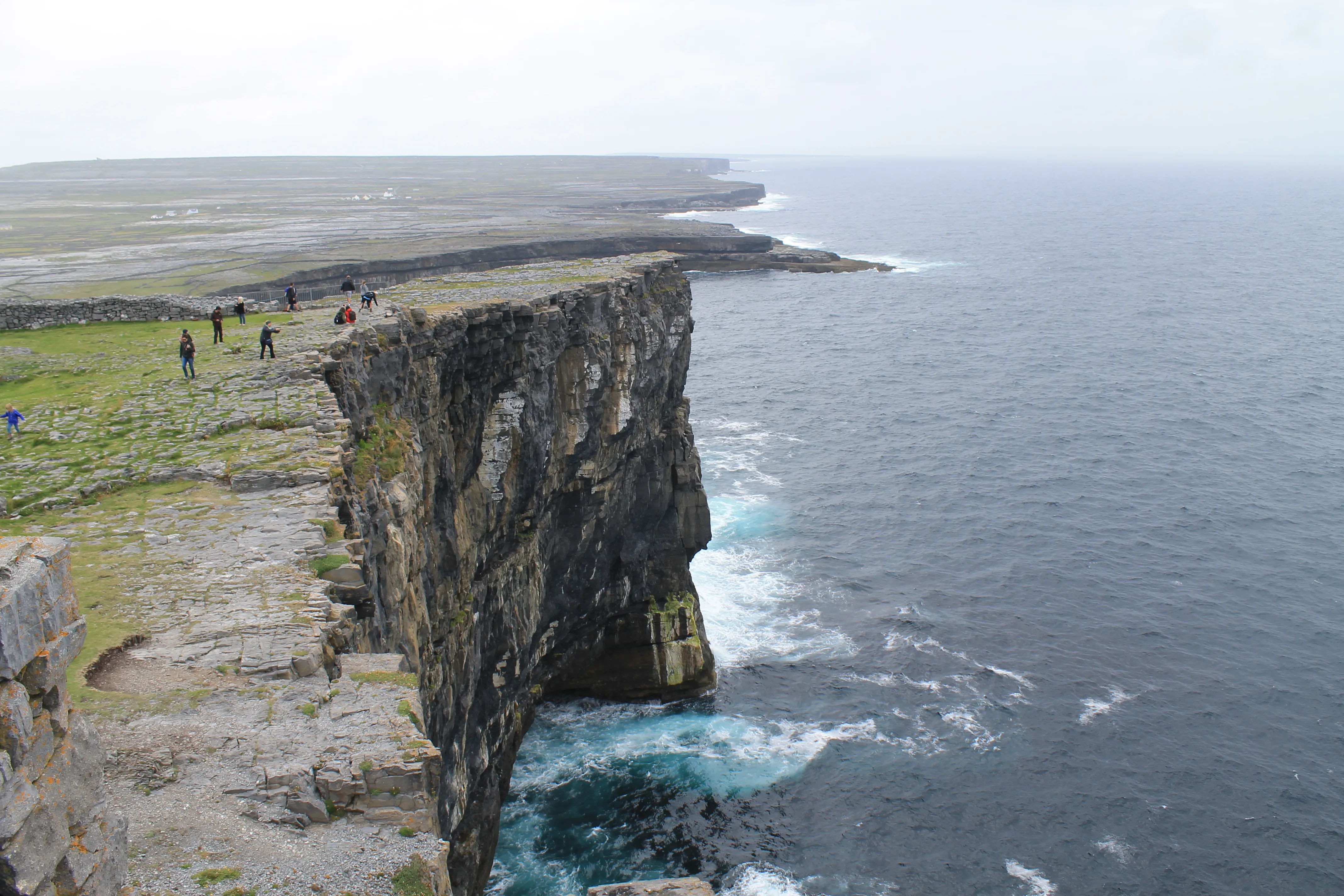 inishmore cliffs.DfAtSCfd.jpg
