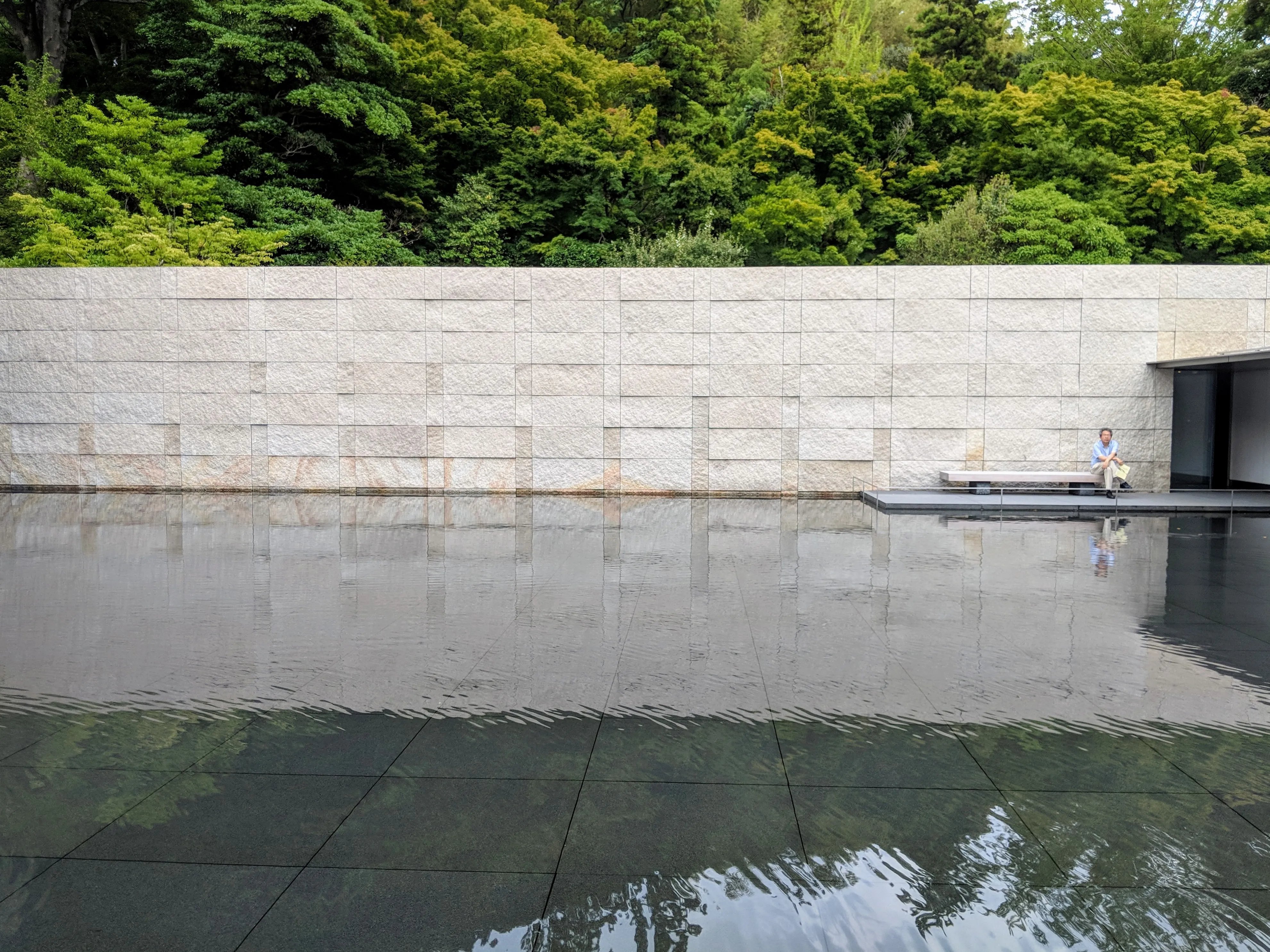 kanazawa suzuki wall.BeCWPRuK.jpg