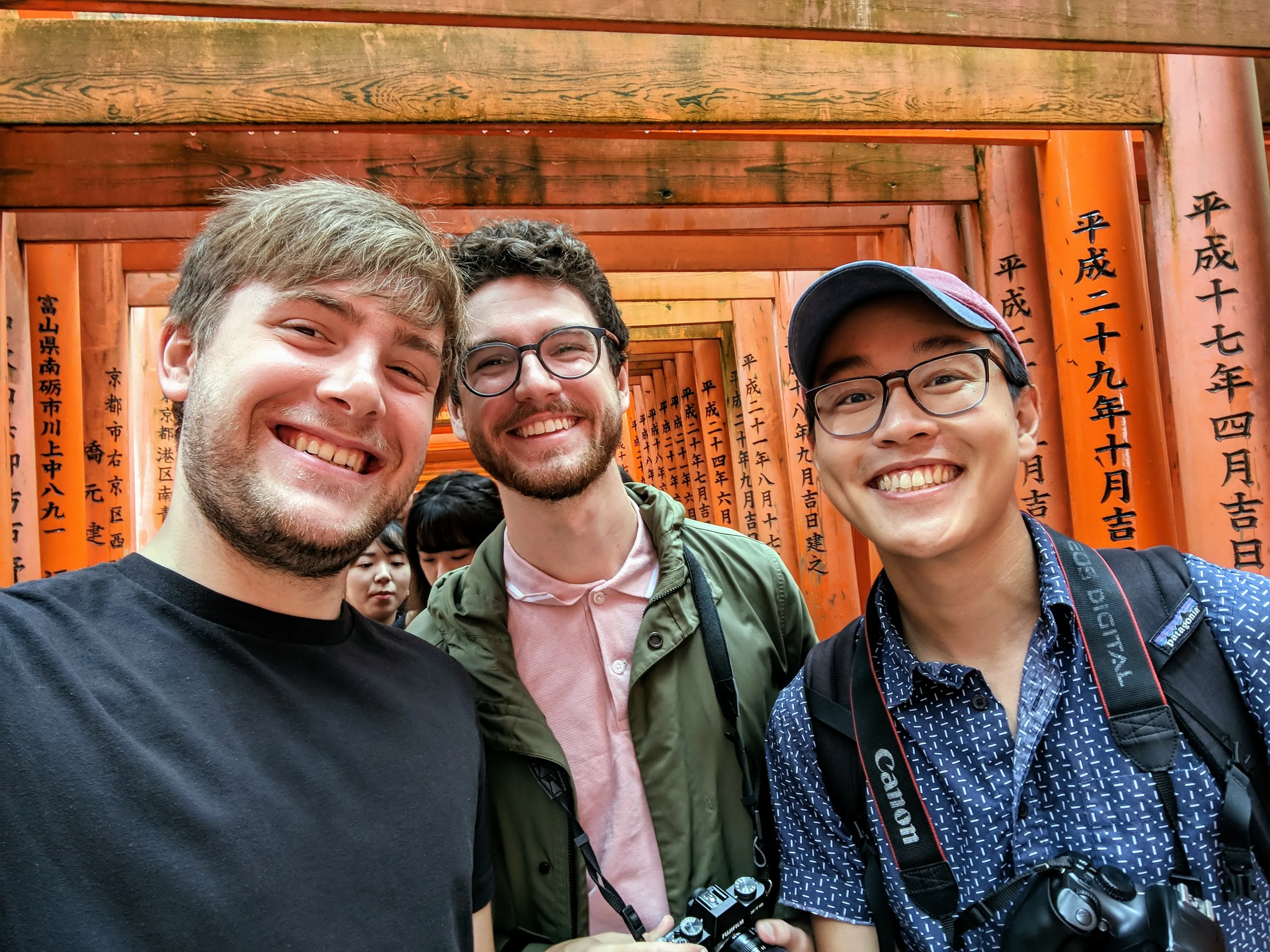 kyoto inari selfie.DCkFLZBx.jpg