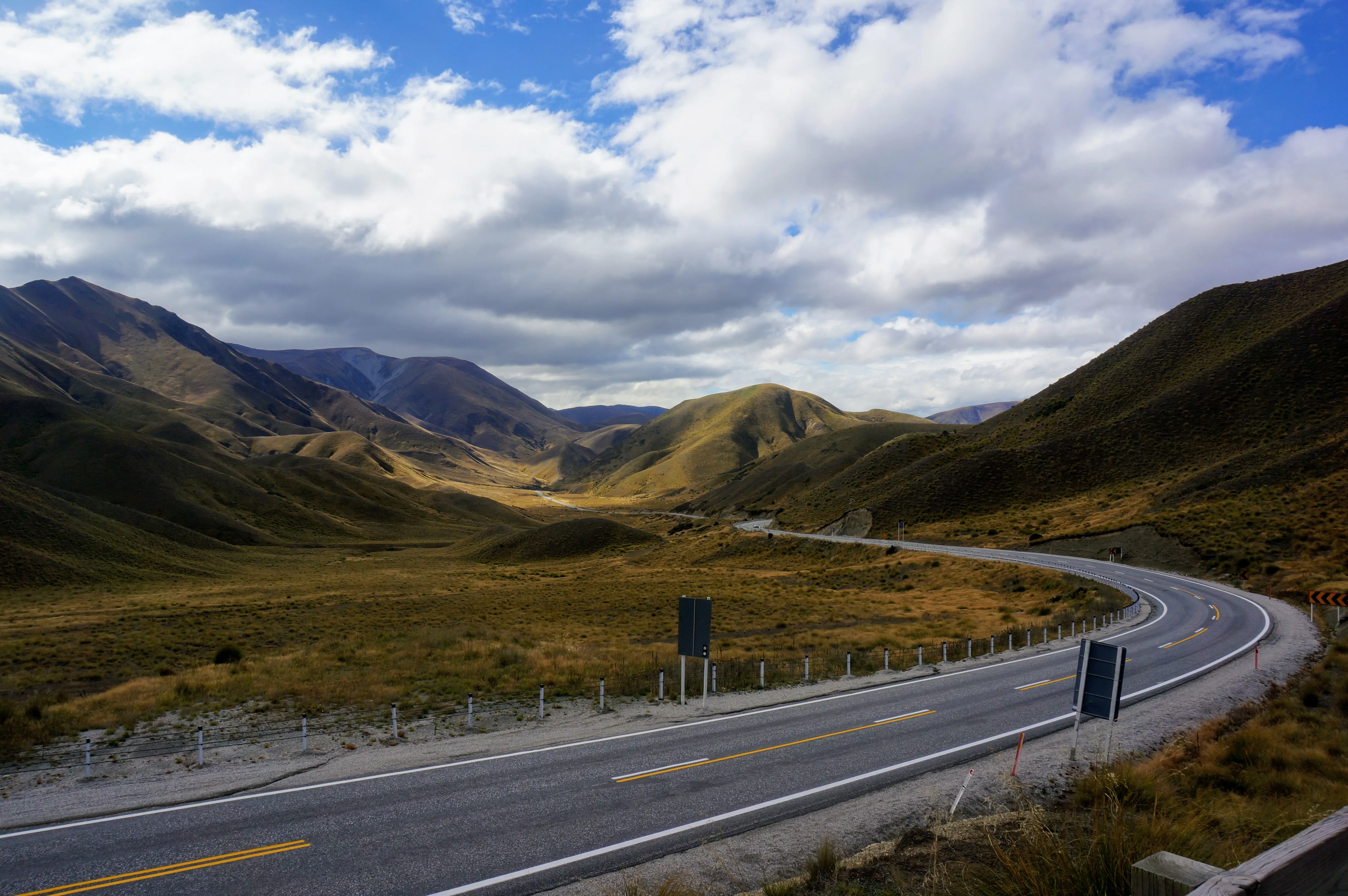 lindis pass road.DpzGUac4.jpg