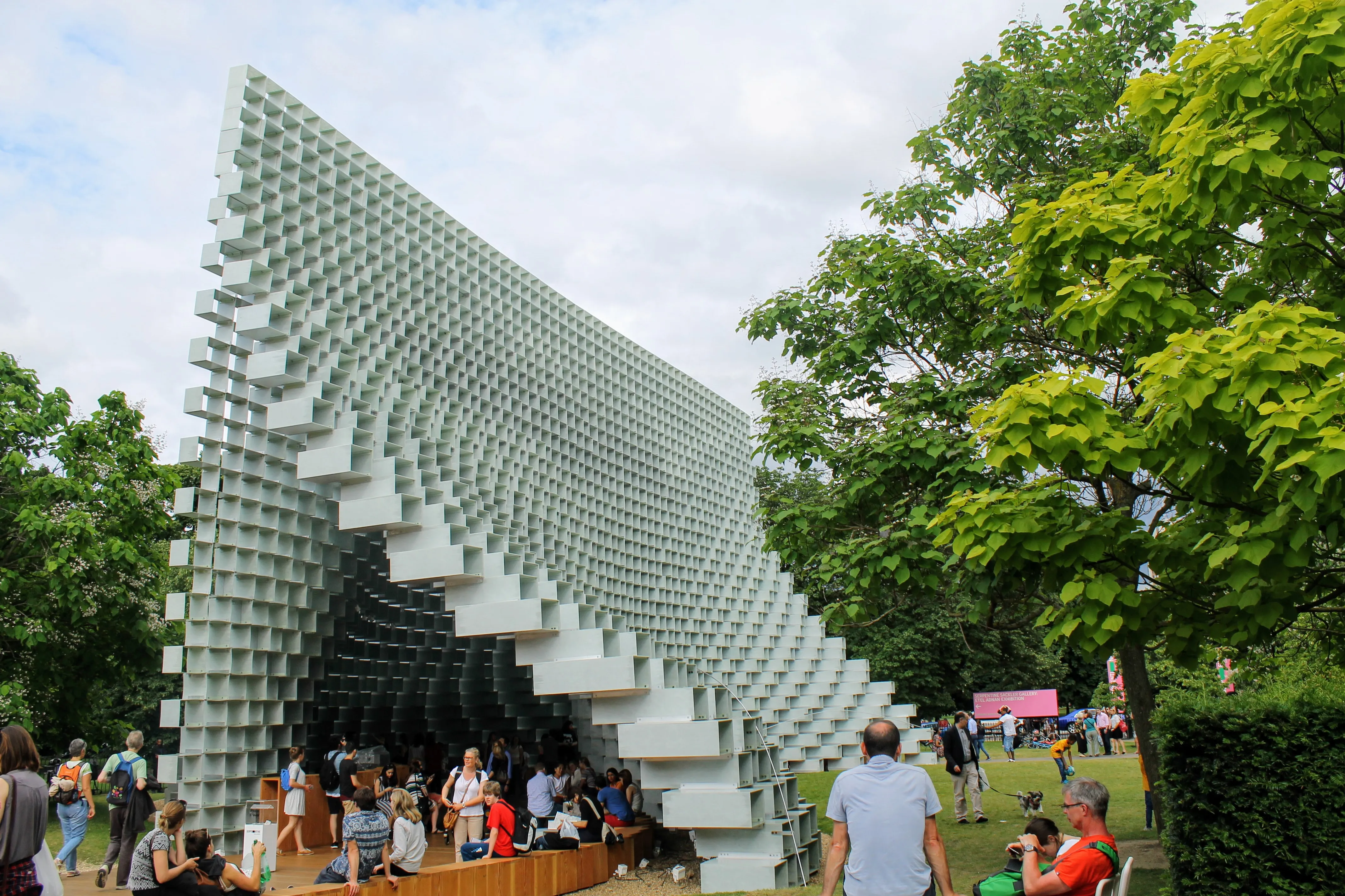 london park structure.D_DXD2GY.jpg