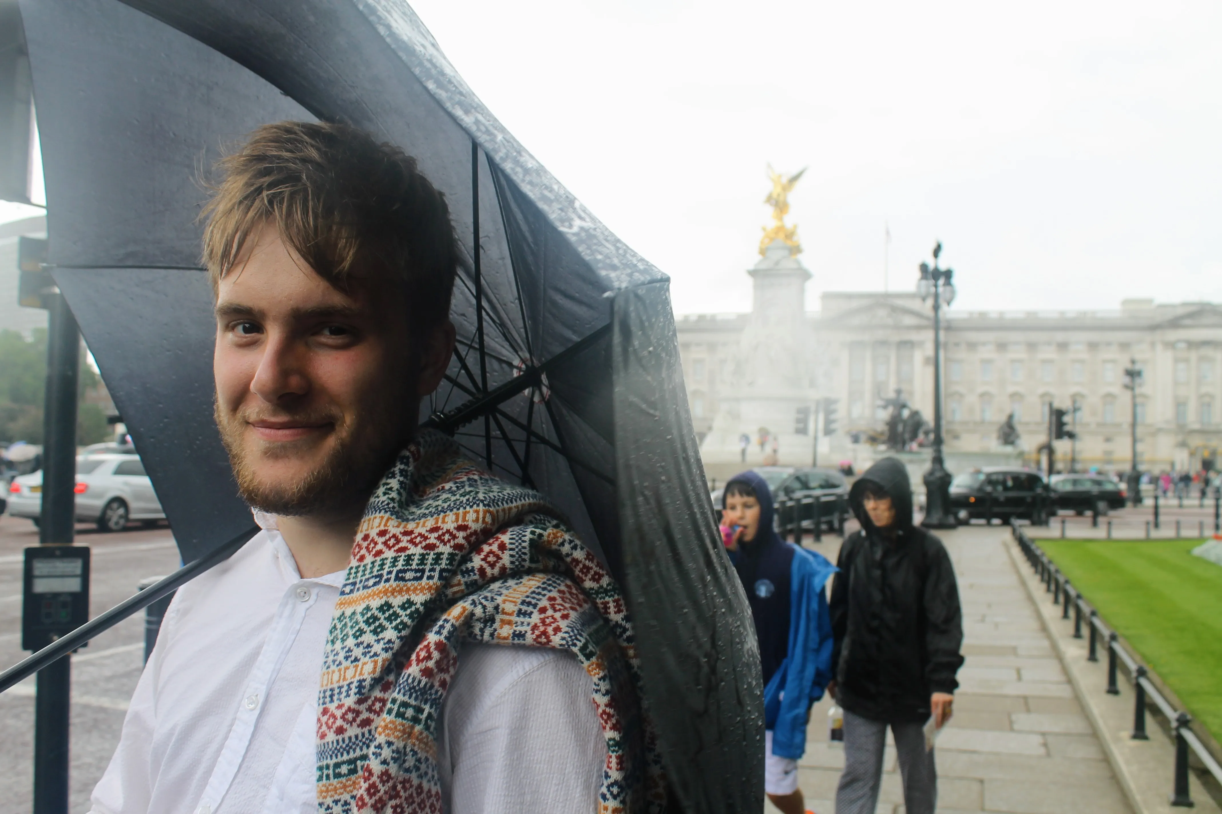 london rain.BwbZbfde.jpg