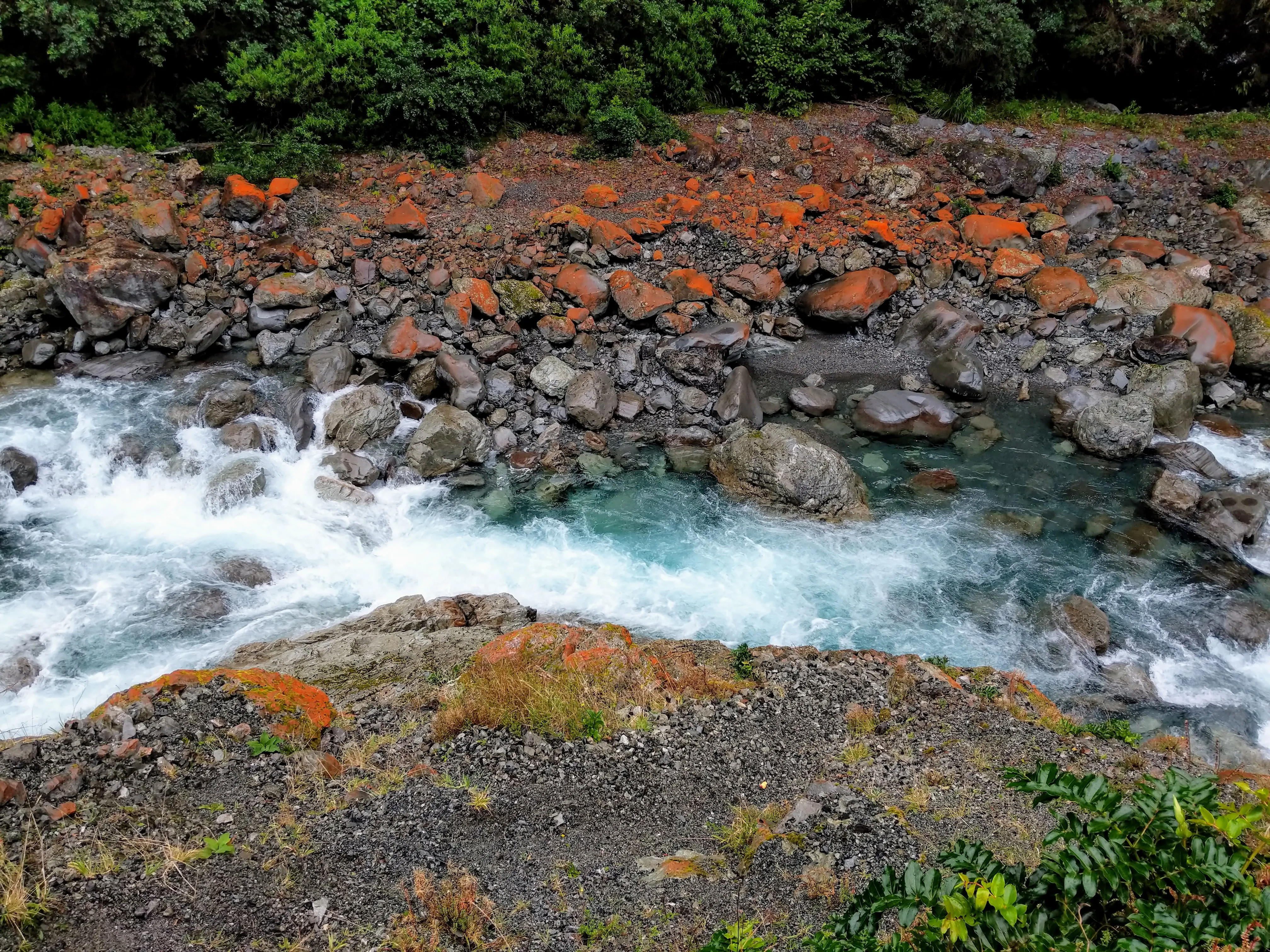 misc orange rocks.BSsXLvsN.jpg