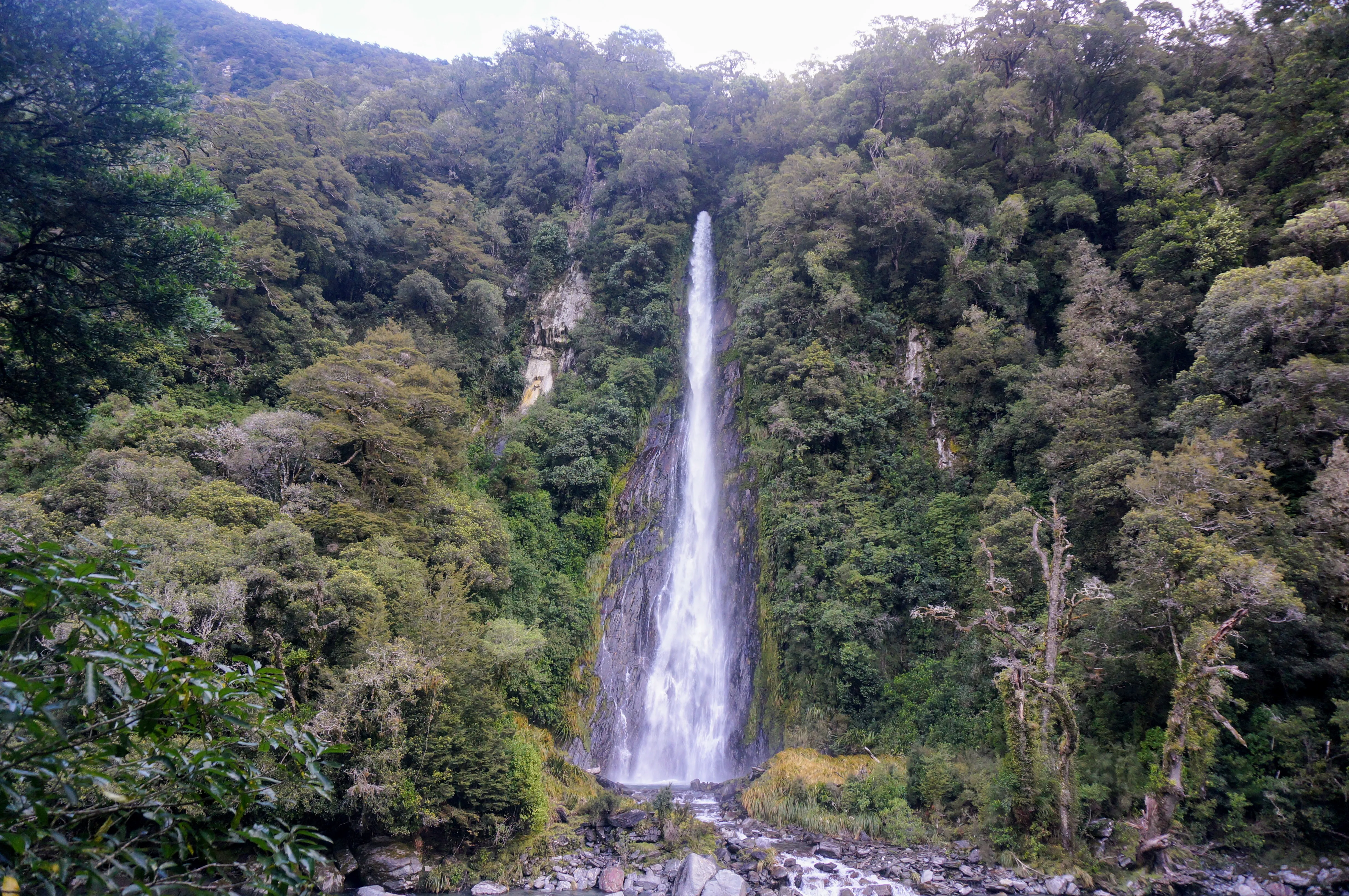 misc waterfall.Dpbg76lh.jpg