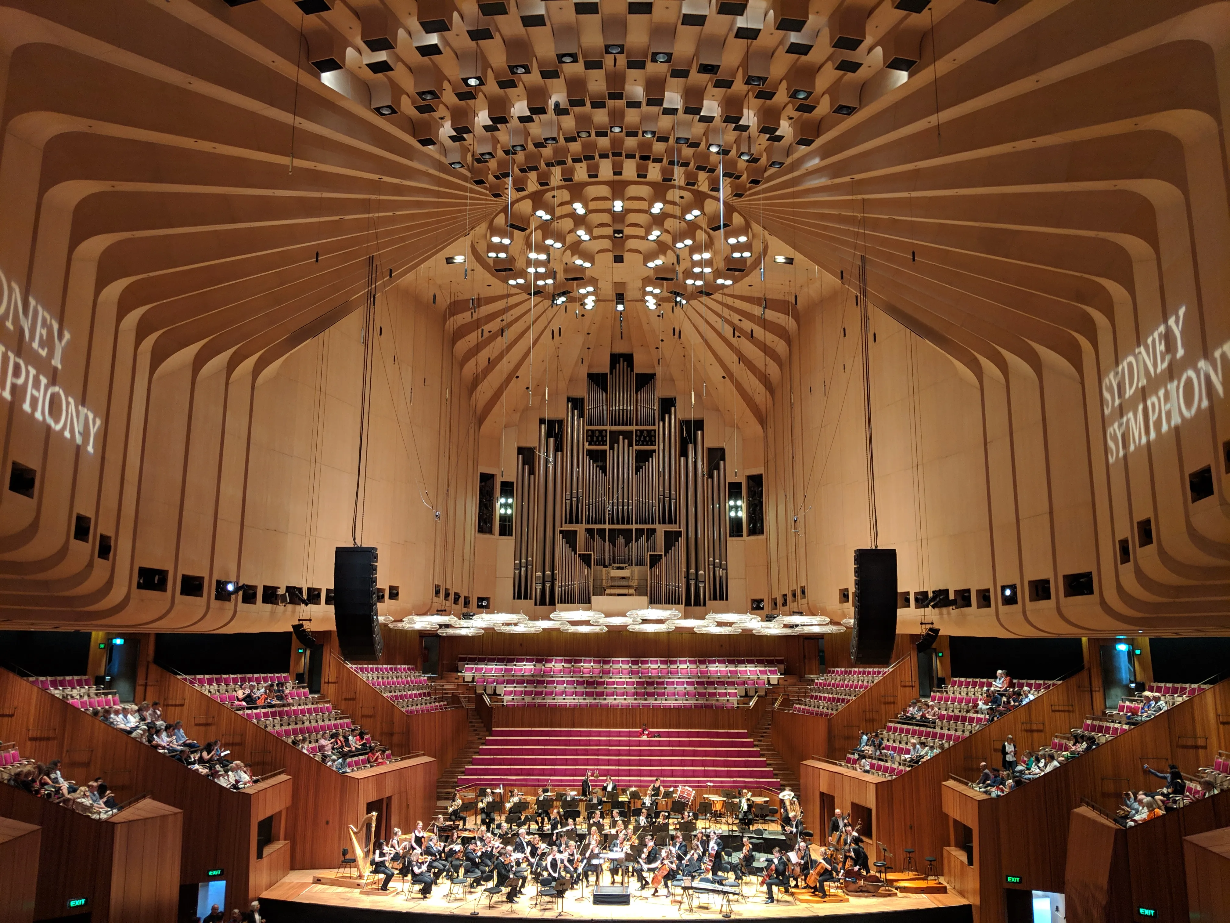 opera house interior hall.Dk7CA0QK.jpg