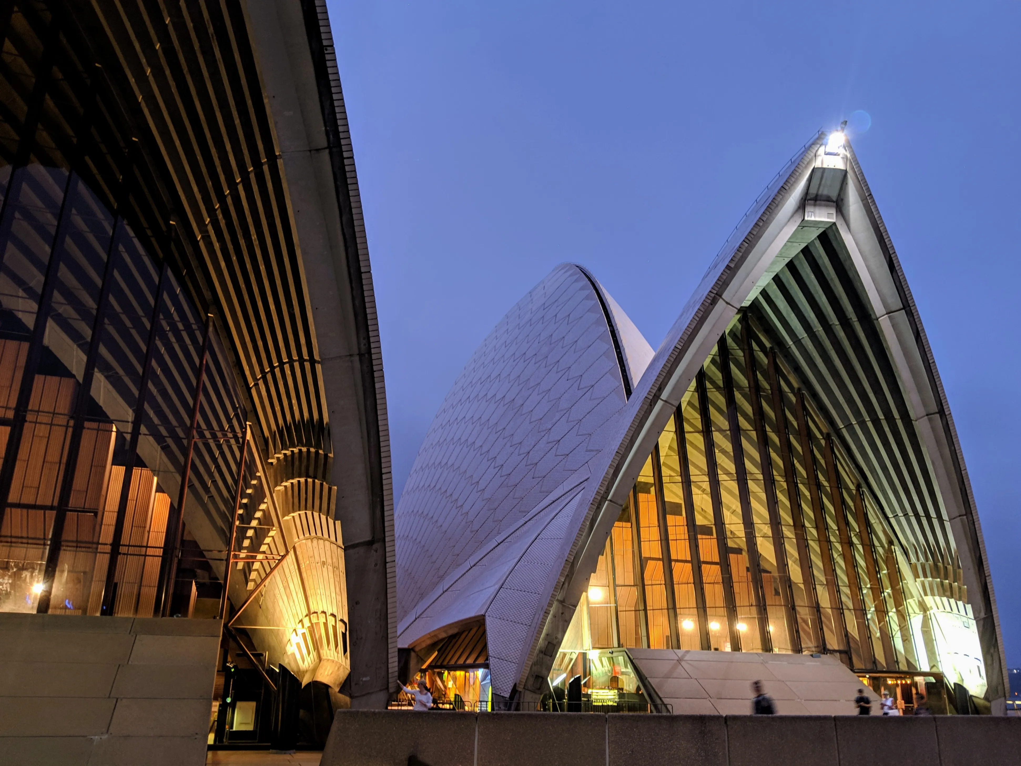 opera house twin halls front.C1qY2weT.jpg