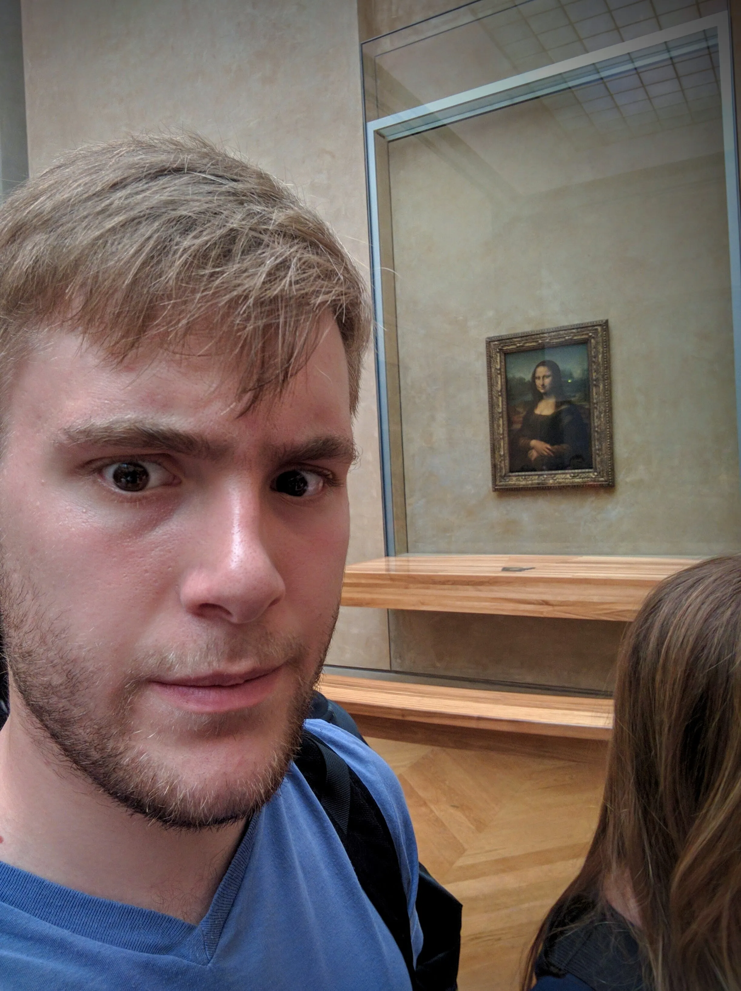 paris mona lisa selfie.BxovXyo_.jpg