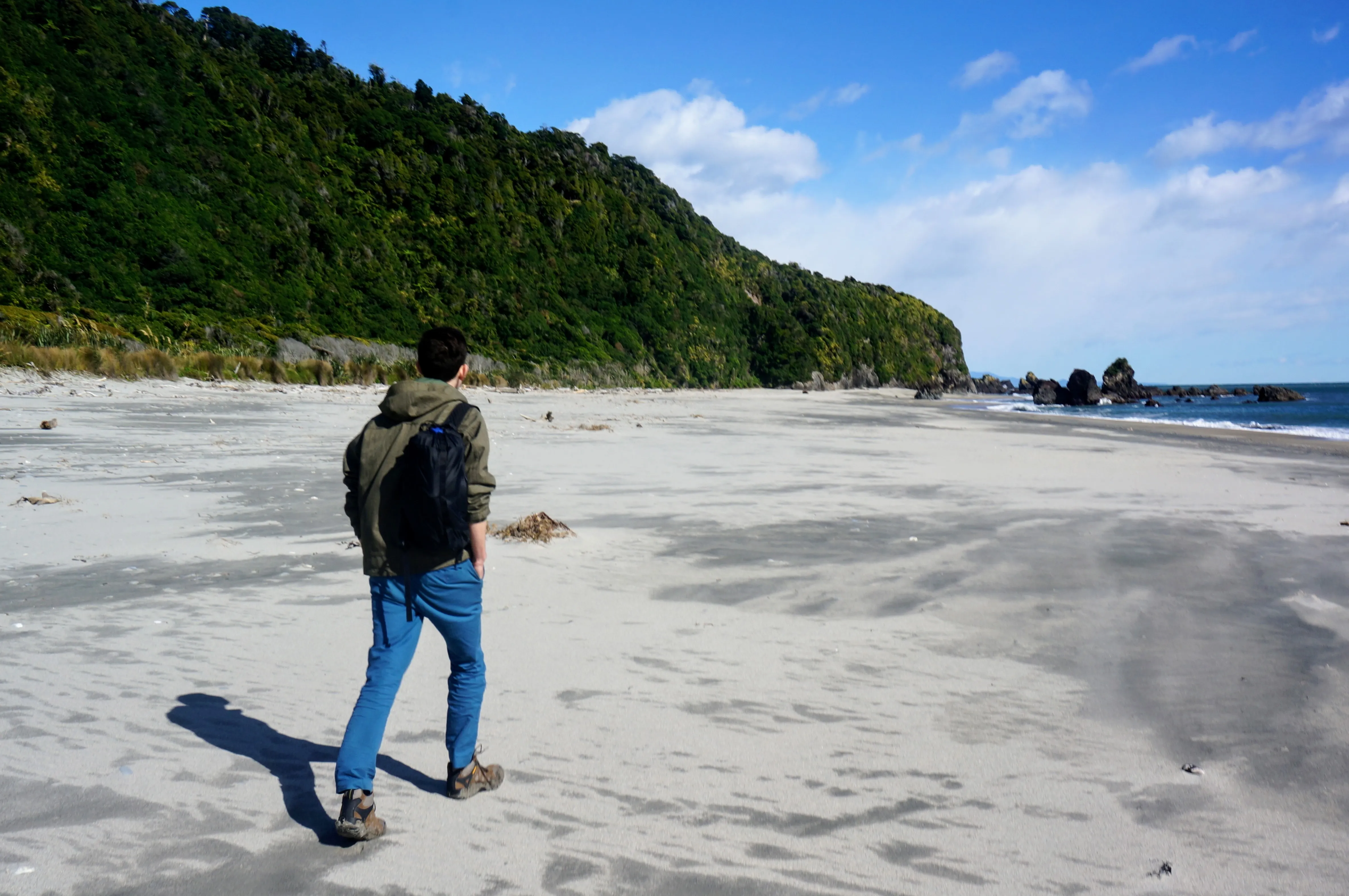 secret beach nathan walking 2.BlZsywc6.jpg