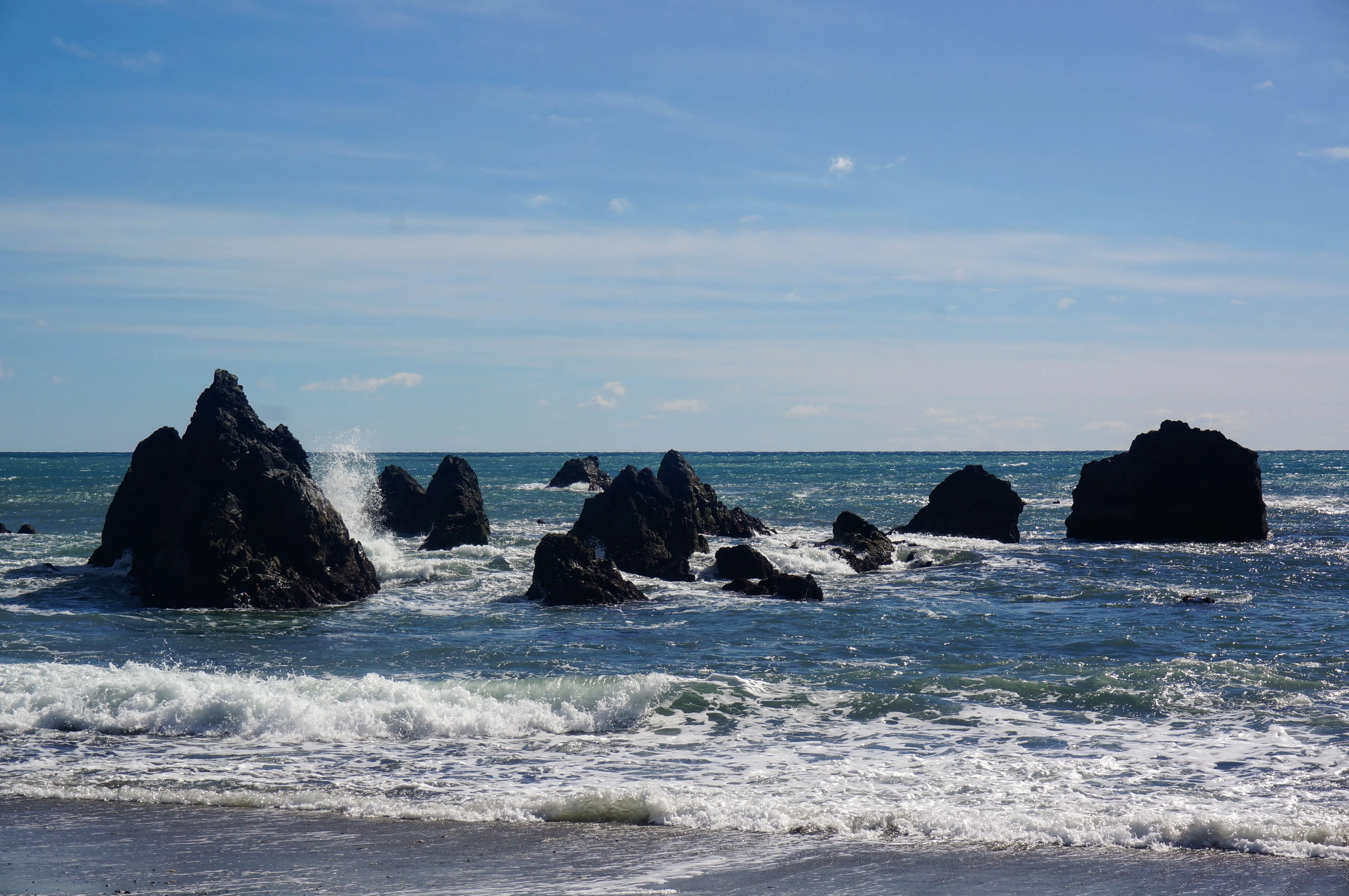 secret beach rocks 2.BewbdQYk.jpg