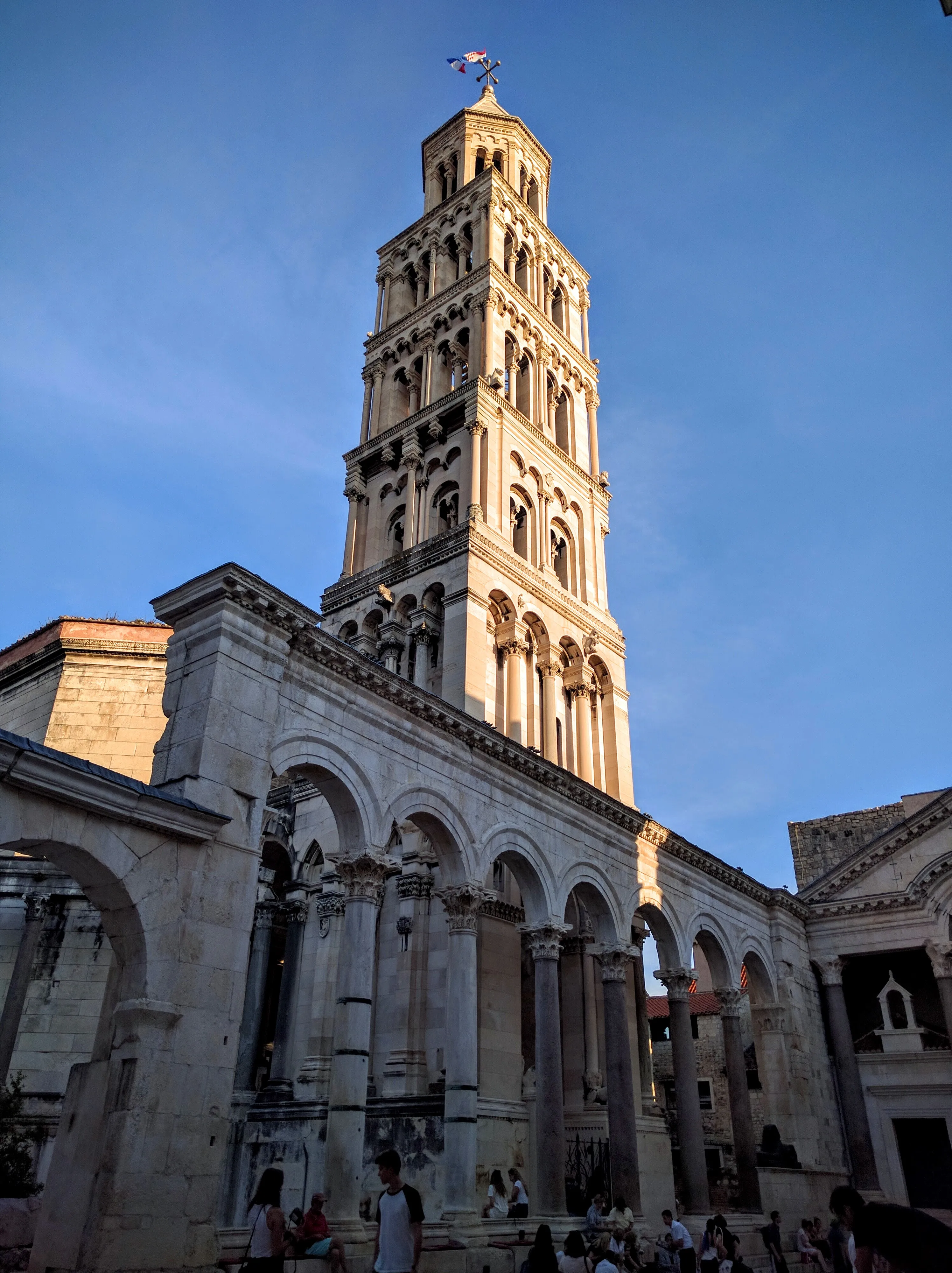 split tower.DspwbgdQ.jpg