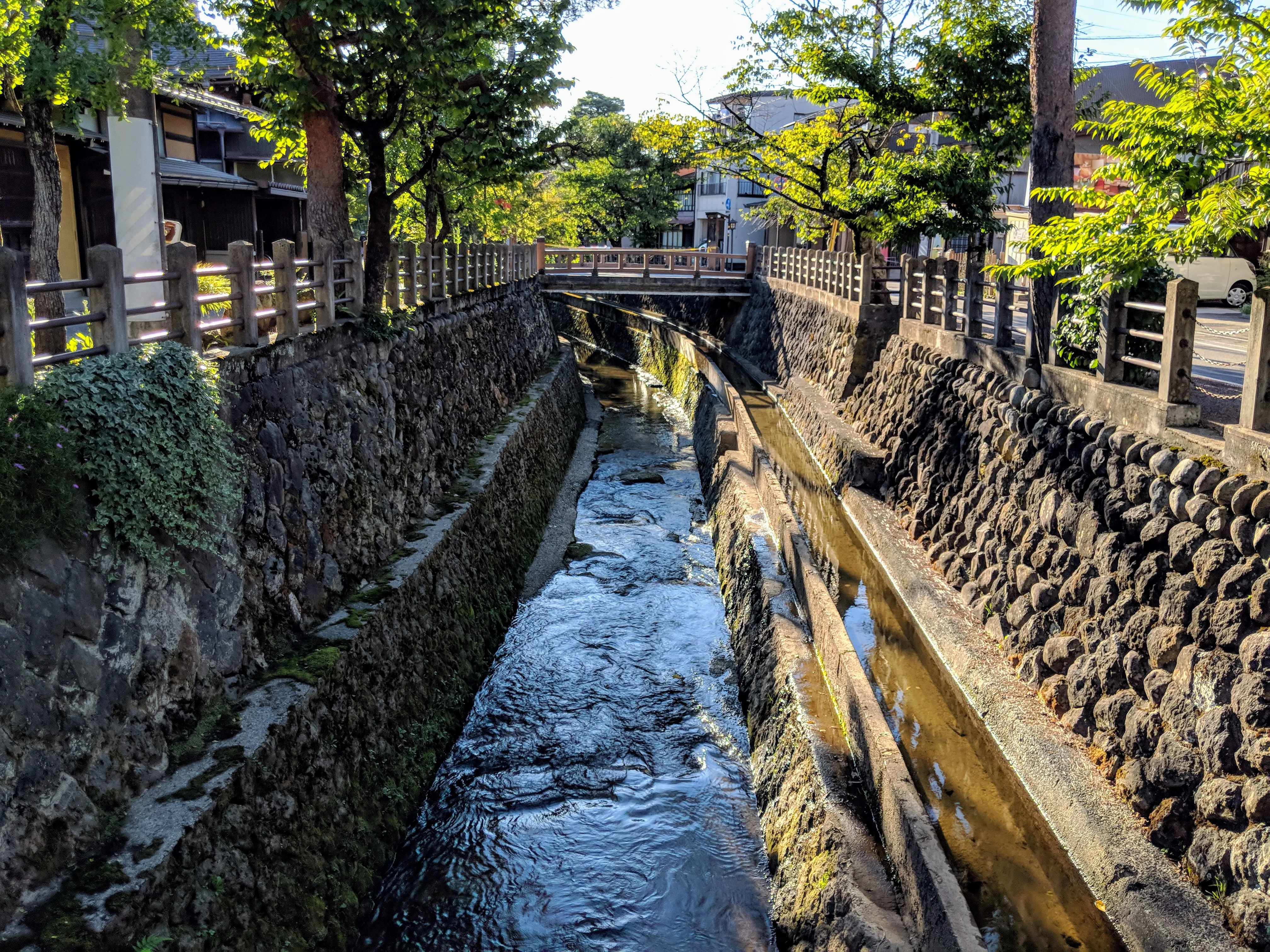 takayama canal.CHaYEK6f.jpg