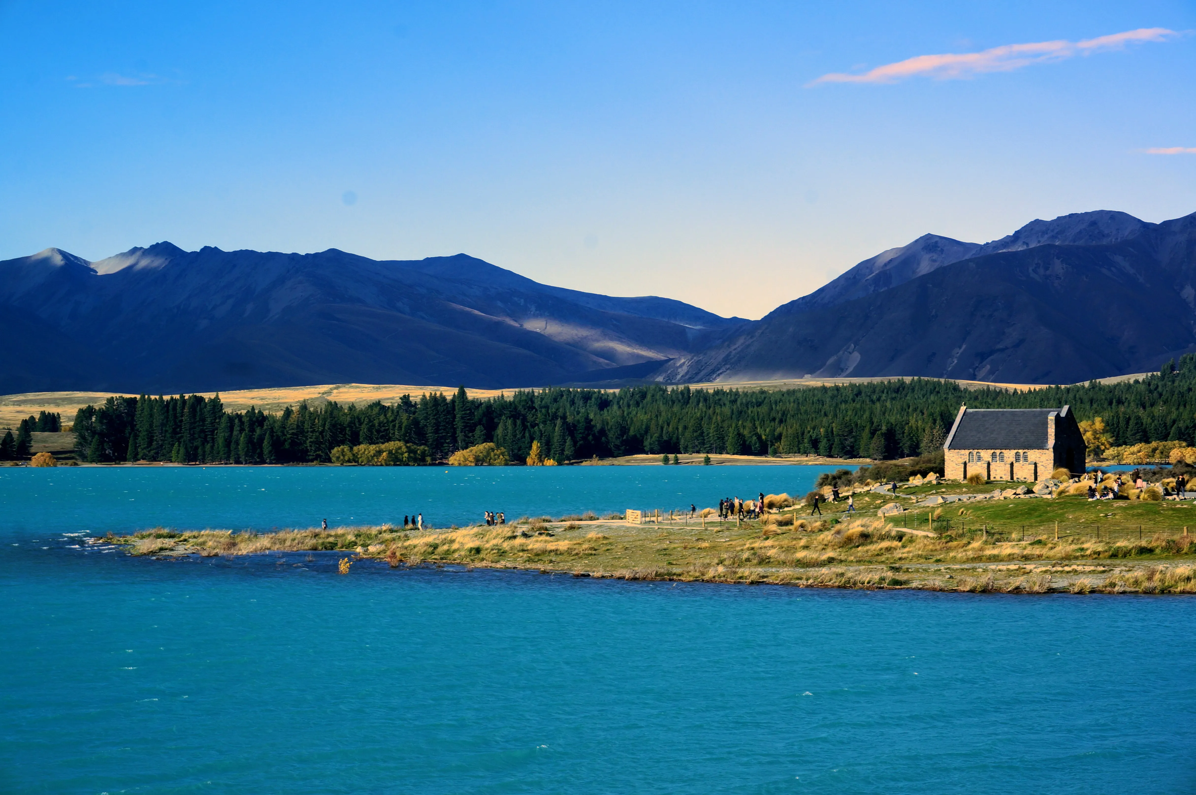 tekapo house far.CqBA4FQV.jpg