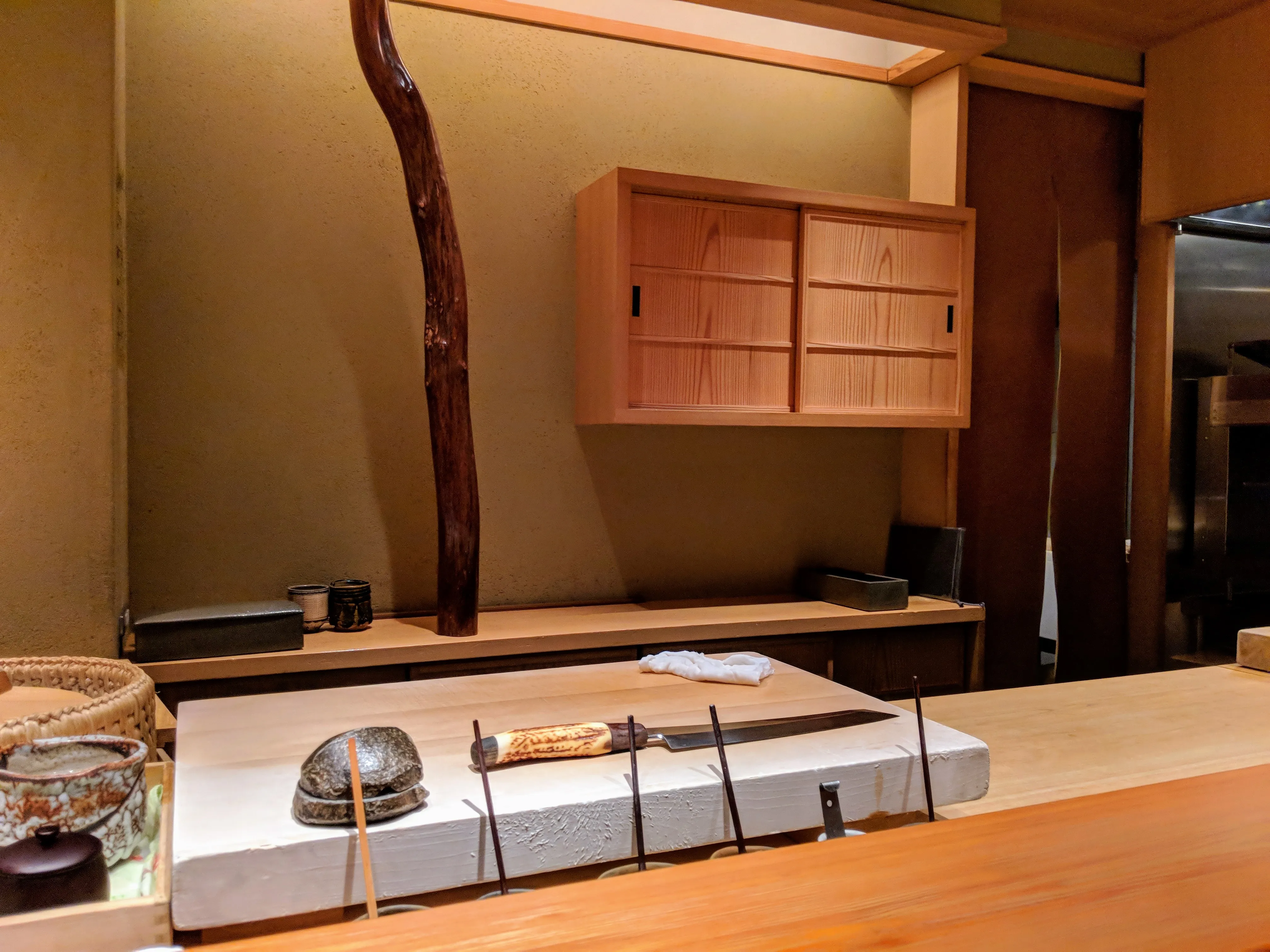 tokyo sushi decor.FZVILet4.jpg