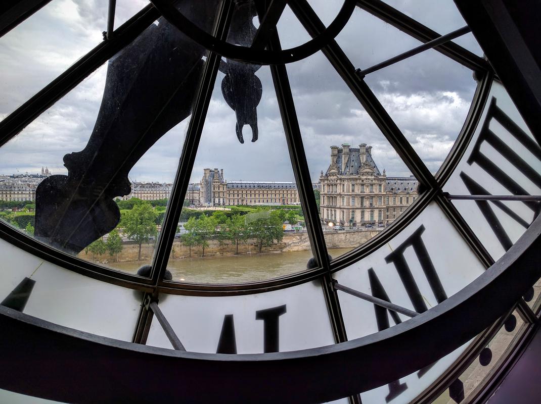 Paris clock