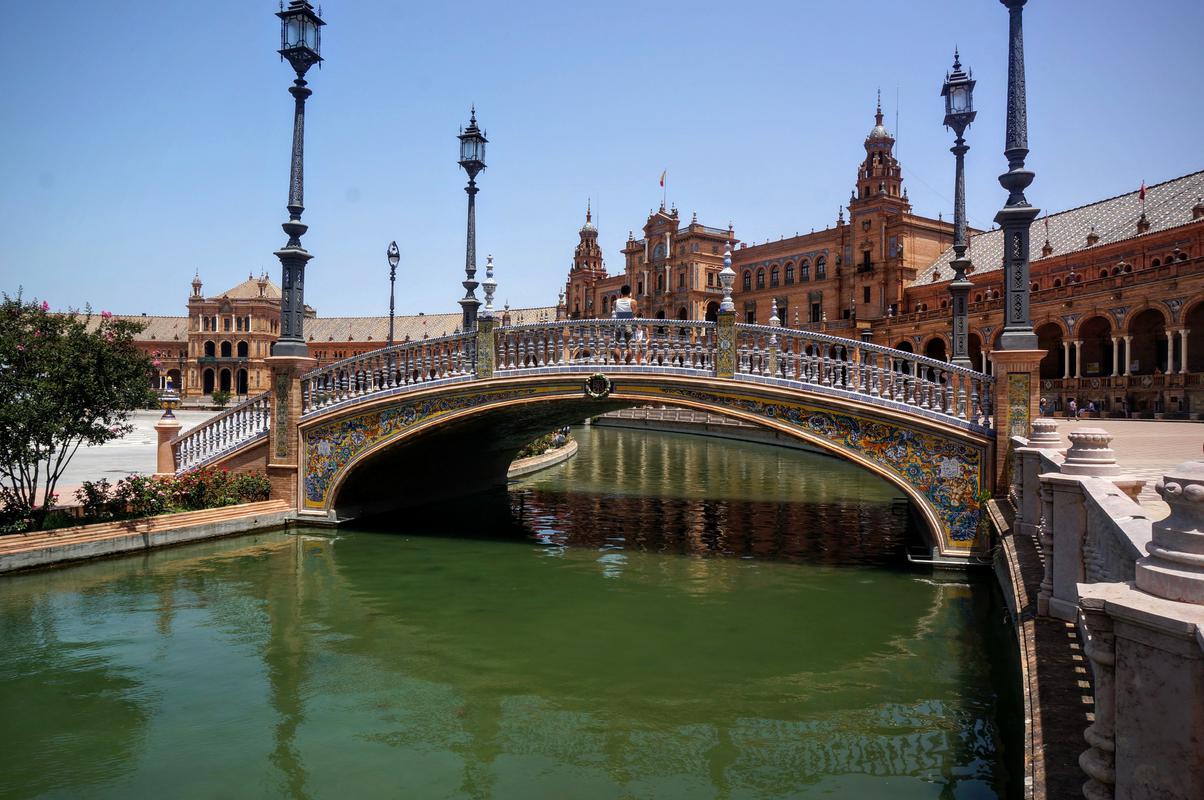 Seville plaza espana bridge